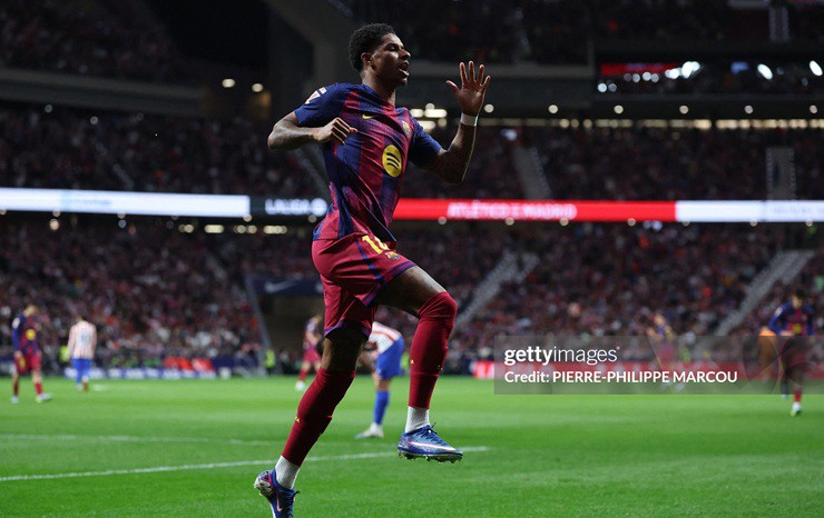 Rashford ghi điểm mạnh mẽ trong ngày được trao cơ hội đá chính