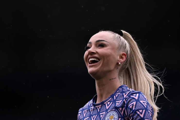 Alisha Lehmann hiện đang thi đấu cho Leicester City Women.