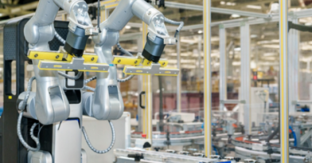 Robot hình người “đi làm”: Cú sốc mới trong ngành sản xuất ô tô