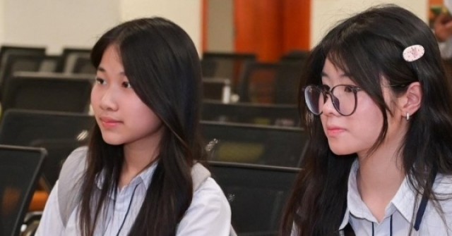 IELTS hay SAT sẽ có lợi thế hơn khi xét tuyển đại học?