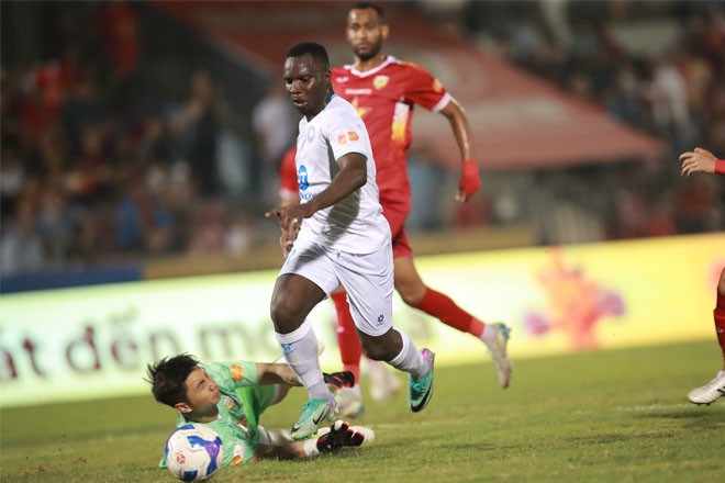 Trực tiếp bóng đá Hà Tĩnh - Nam Định: Xuân Son kiến tạo bàn thứ 2 (V-League) - 1