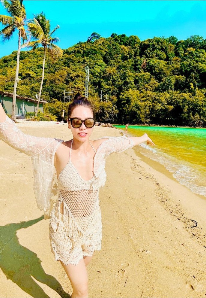 Nhật Kim Anh chăm tập luyện để giữ dáng. 