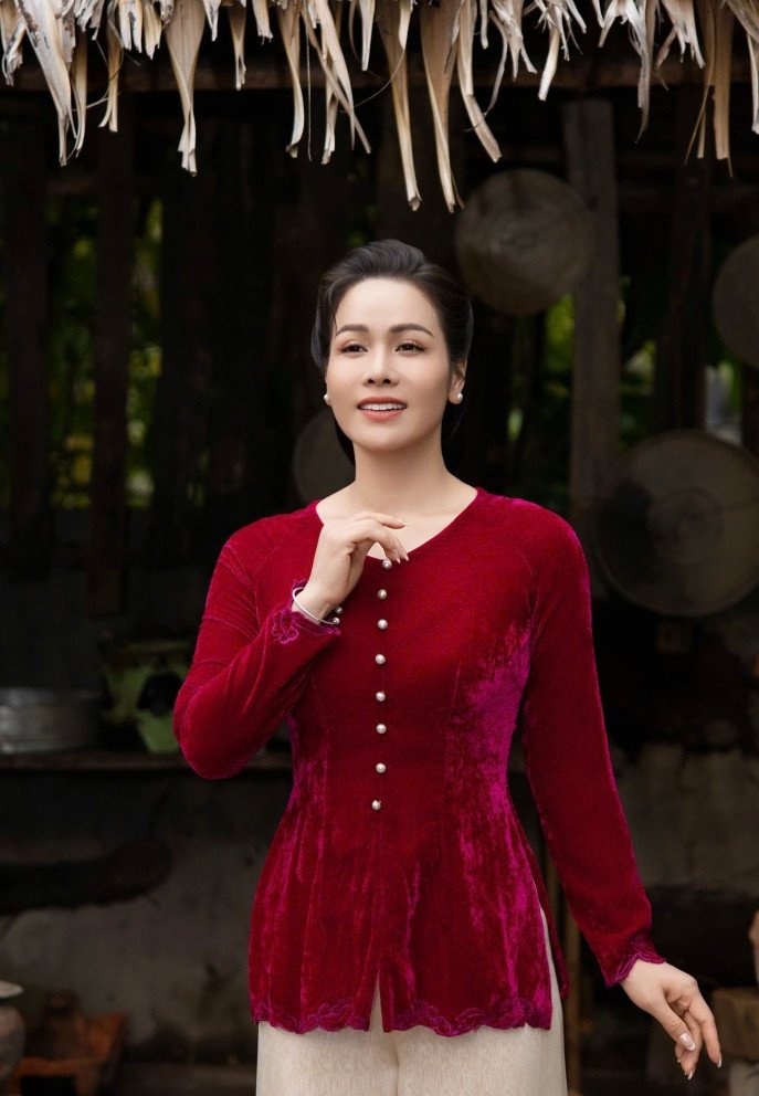 Nhật Kim Anh được ví là "phú bà" vì cuộc sống giàu có, thành đạt.&nbsp;