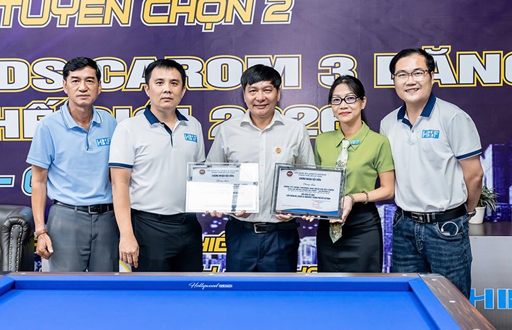 CLB Bà Chiểu đón nhận chứng nhận Hội viên từ HBSF