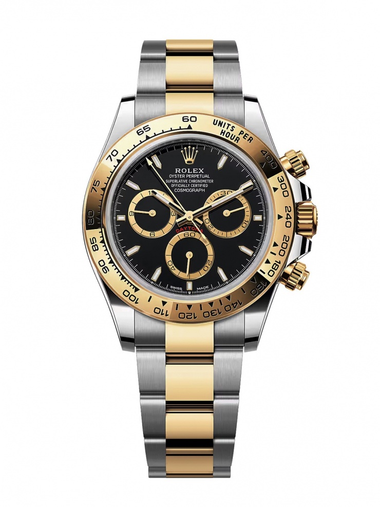 Đắt giá nhất trên set đồ của Kỳ Duyên là chiếc đồng hồ dòng Cosmograph Daytona cỡ 40 mm từ thương hiệu danh tiếng Rolex, được yết 24.000 USD (gần 633 triệu đồng). Tác phẩm làm từ chất liệu thép Oystersteel pha vàng, sử dụng mặt kính sapphire chống trầy xước. Đồng hồ lên dây cót tự động thông qua rotor Perpetual, có khả năng dự trữ năng lượng xấp xỉ 72 giờ, chống nước ở độ sâu 100 mét.