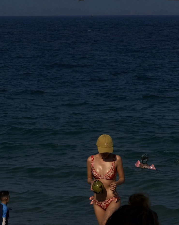 Ngay dưới phần bình luận, nhiều đồng nghiệp thân thiết đã không ngần ngại dành lời khen cho Văn Mai Hương.