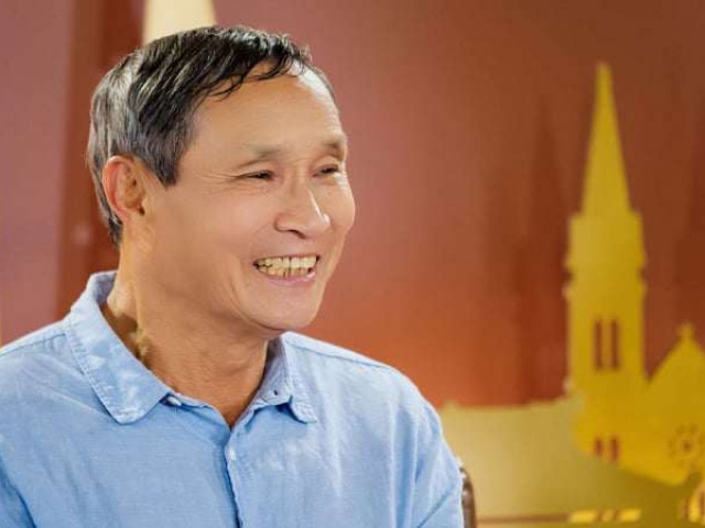 Hậu trường ít biết của HLV Mai Đức Chung: Tự bỏ tiền túi, xin tài trợ lo từng bữa ăn cho học trò