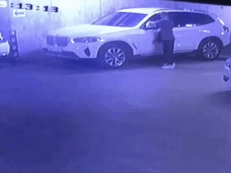 Hà Nội: Bắt ‘siêu trộm’ hàng loạt mặt gương chiếu hậu ô tô Mercedes