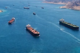 Giữ 'át chủ bài Hormuz', Iran đảo ngược các lệnh trừng phạt của Mỹ