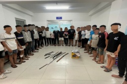 Hơn 20 thanh thiếu niên mang hung khí hỗn chiến sau mâu thuẫn trên mạng