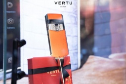 Doanh nhân chi tiền cho smartphone bảo mật từ đầu tháng để kịp quà tặng dịp lễ