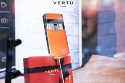 Doanh nhân chi tiền cho smartphone bảo mật từ đầu tháng để kịp quà tặng dịp lễ