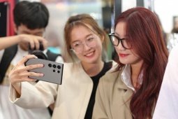 Khi bữa ăn không còn chỗ cho smartphone