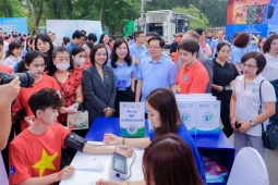 Lần đầu tiên Việt Nam phát động “Ngày Sức khỏe toàn dân”: Long Châu đồng hành Bộ Y tế lan tỏa tinh thần chủ động phòng bệnh