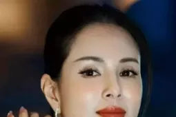 Số tiền nghệ sĩ nhận được khi bán hàng giả