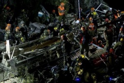 Iran tấn công Haifa khi ông Trump gia hạn tối hậu thư về eo biển Hormuz