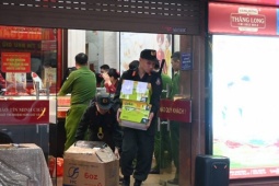 Ông chủ Bảo Tín Minh Châu và con trai bị khởi tố