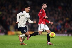 Fernandes chọn đàn em kế tục mình ở MU, Giggs tiến cử sao trẻ cần mua