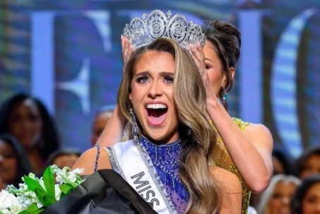 Người đẹp Mỹ bỏ thi Hoa hậu Siêu quốc gia