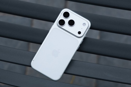 Giá iPhone 17 Pro mới nhất giảm sốc, rẻ hiếm thấy, khách đua chọn thay iPhone 17 Pro Max