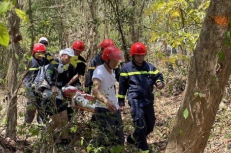 Đi bộ hơn 2 km đường rừng, giải cứu nữ du khách Trung Quốc gặp nạn trên Núi Dinh