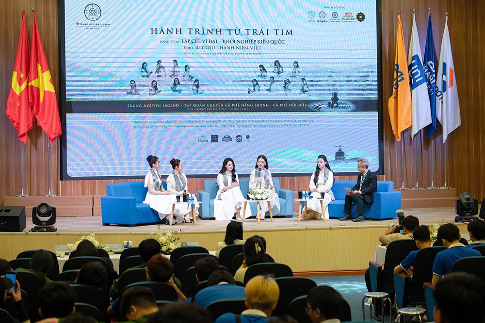 Hành trình Từ Trái Tim khơi dậy khát vọng vĩ đại và bản lĩnh vượt qua thử thách cho thế hệ trẻ - 1