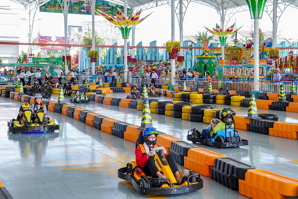 Xe đua Go Kart - Trò chơi cảm giác mạnh mới ra mắt năm 2026 tại Suối Tiên phù hợp với người lớn và trẻ em