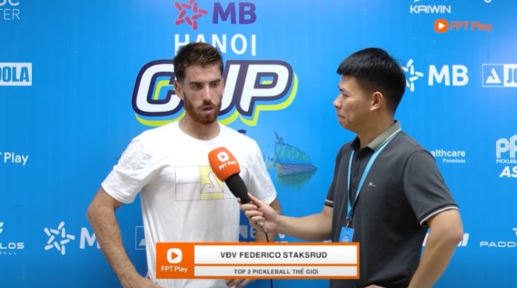 Federico Staksrud cho rằng Hoàng Nam hay Vinh Hiển cần tới Mỹ để kiểm chứng tài năng. Ảnh chụp màn hình FPT