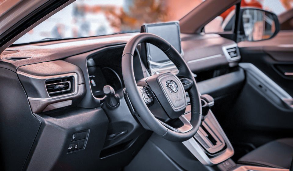 Tiết kiệm đến 30-40% so với xe xăng thông thường cùng phân khúc.