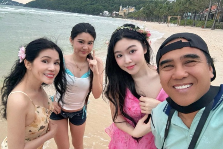 Nhiều người hâm mộ nhận xét rằng Lọ Lem thừa hưởng nhiều nét đẹp từ mẹ, đặc biệt là sự mềm mại và thanh lịch.