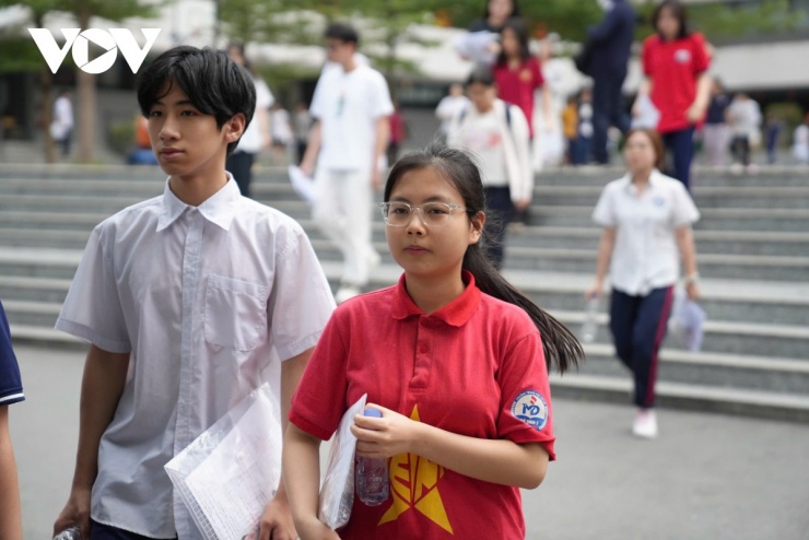 Tỷ lệ học sinh vào công lập năm nay chỉ đạt khoảng 55%, mức thấp nhất trong một thập kỷ.