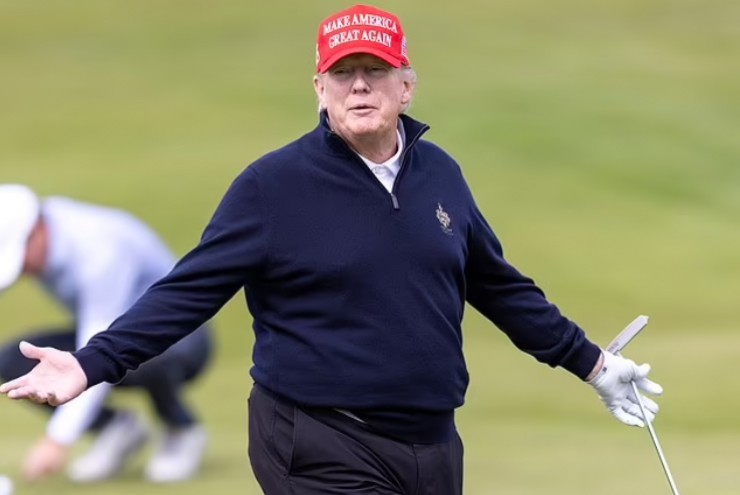 Lý do Tổng thống Trump bị "cấm cửa" khỏi CLB golf danh giá nhất thế giới?