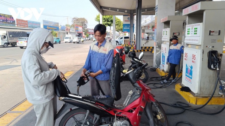 Vẫn còn nhiều cửa hàng chưa bán xăng E10.