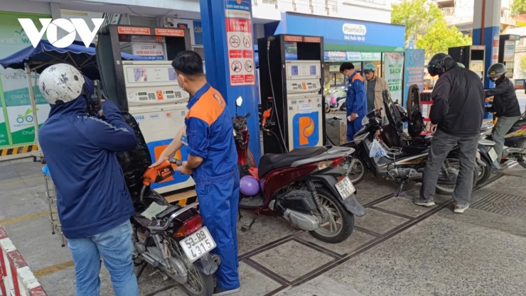 Các loại xăng RON 95, RON 92 được đa số người tiêu dùng lựa chọn do thói quen.