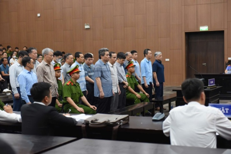 Các bị cáo tại phiên tòa.