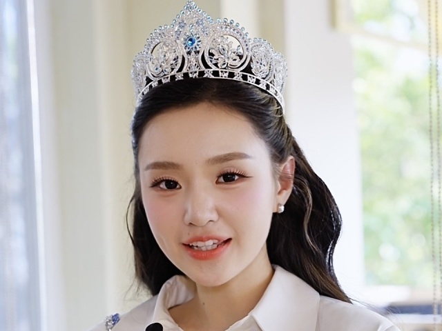 Á hậu Khánh Như: Tôi từng không dám chia sẻ thất bại với bố mẹ