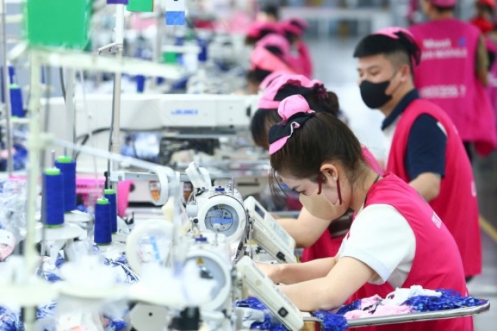 Công đoàn lấy ý kiến lao động về hoán đổi nghỉ lễ