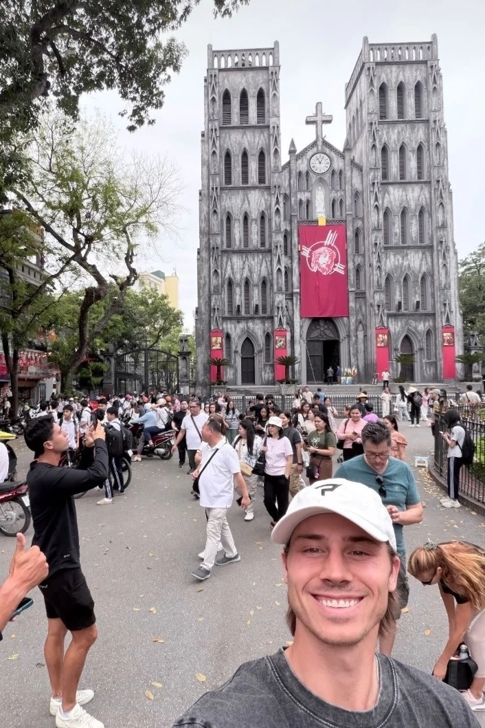 Tay vợt pickleball top 4 thế giới thăm thú Hà Nội, check in Ba Vì - 3