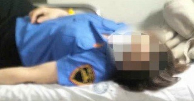 Hai nữ nhân viên gác chắn ở Đà Nẵng hoảng loạn sau khi bị hành hung