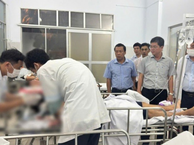 Xe lao xuống vực 4 người tử vong: Tài xế đang làm việc với công an