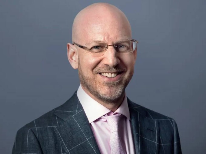 Chuyên gia về chuyển hóa Charles Brenner. Ảnh: Kalin Tabov Photography