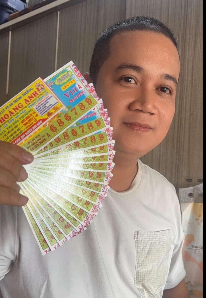 Giải độc đắc của vé số Đồng Tháp ngày 9-3 được đại lý bán qua online. Ảnh: ĐLVS Hoàng Anh
