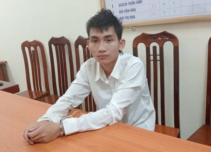 Bùi Văn Hùng tại cơ quan công an.