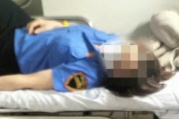 Hai nữ nhân viên gác chắn ở Đà Nẵng hoảng loạn sau khi bị hành hung