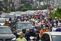 Vì sao Hà Nội chưa hạn chế đồng loạt phương tiện phát thải cao trong Vành đai 1 từ 1/7?