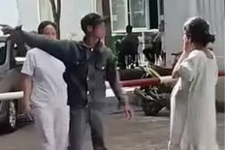 Lâm Đồng: Thai phụ song sinh bị tát rất mạnh trước ngày lên bàn mổ