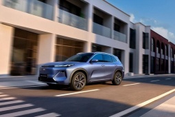 Không lo trạm sạc, chẳng ngại giá xăng: Geely EX5 EM-i định nghĩa lại khái niệm “vua tiết kiệm”