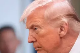 Tổng thống Mỹ Trump đứng trước ngã rẽ định mệnh ở Iran