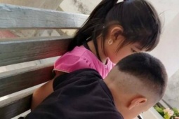 Chui vào tủ đông chơi trốn tìm, hai chị em thiệt mạng