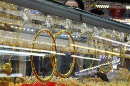 Giá vàng hôm nay, 7-4: Biến động khó lường